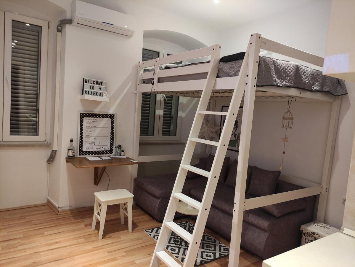 Studio Apartment Kontiki Fiume Esterno foto