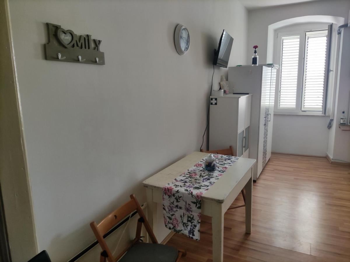 Studio Apartment Kontiki Fiume Esterno foto