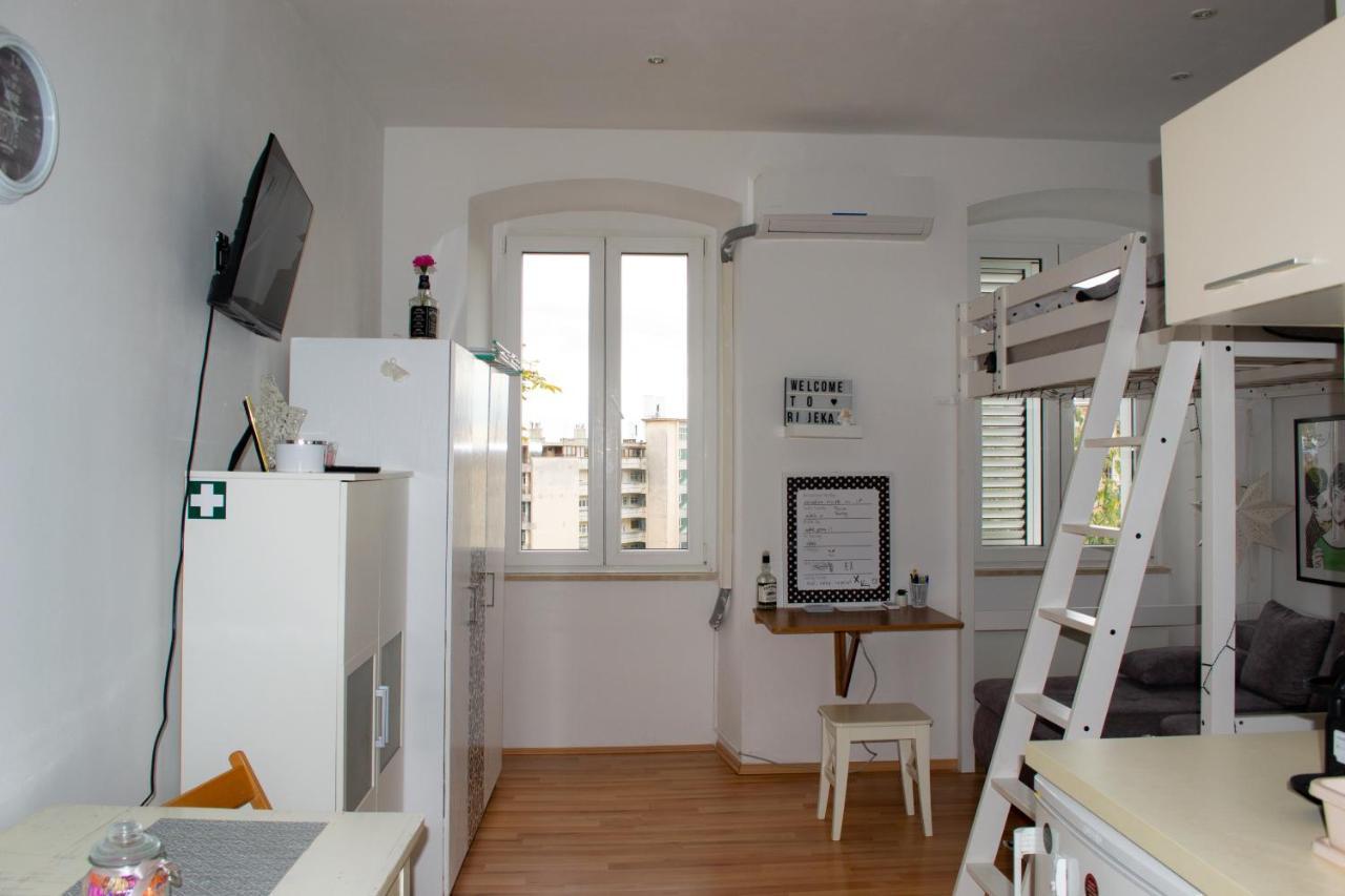 Studio Apartment Kontiki Fiume Esterno foto