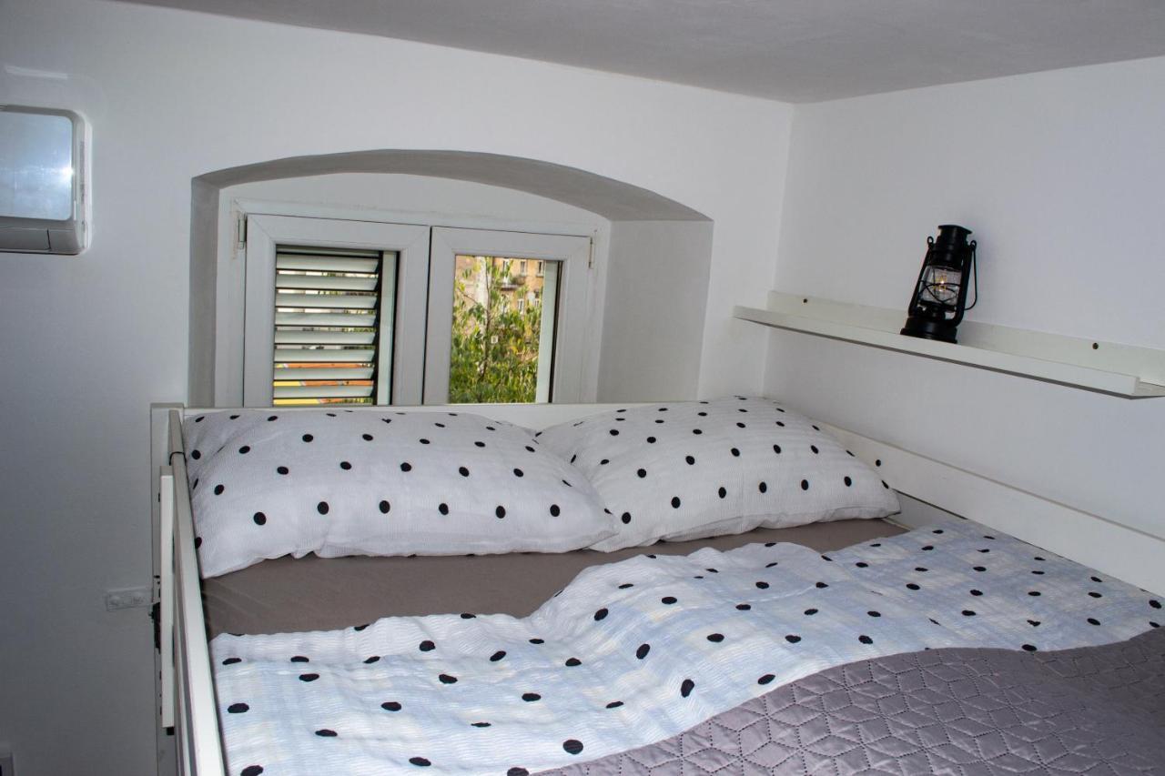 Studio Apartment Kontiki Fiume Esterno foto