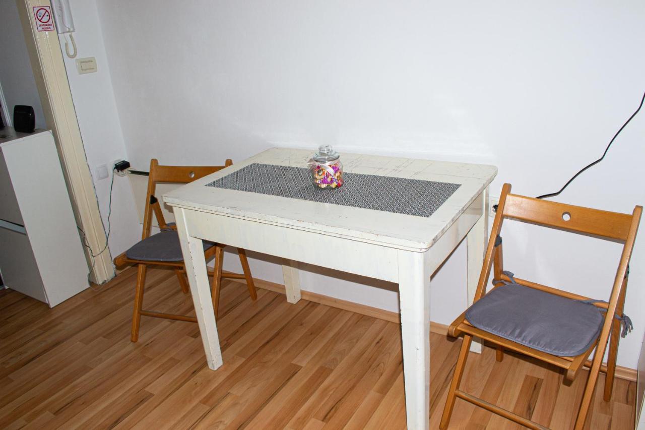 Studio Apartment Kontiki Fiume Esterno foto