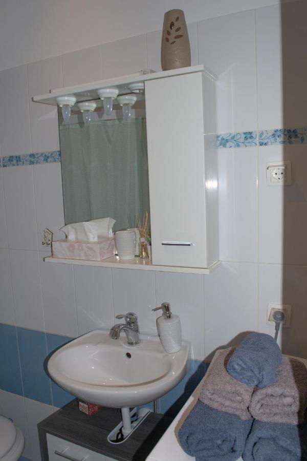 Studio Apartment Kontiki Fiume Esterno foto